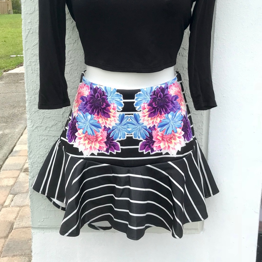 Tobi Twirl Me Around Skirt NWT